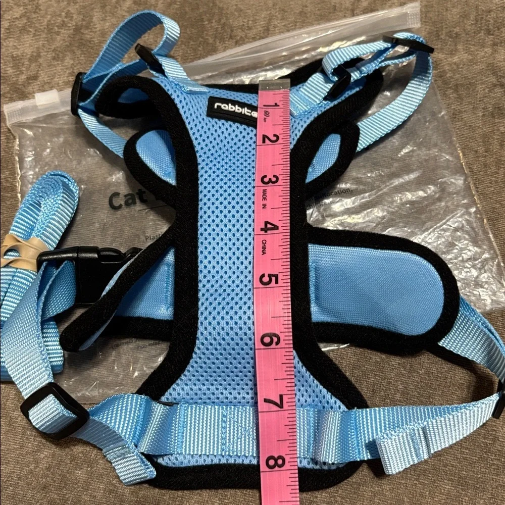 Rabbitgoo blue & black cat harness & leash, size medium, NIB.